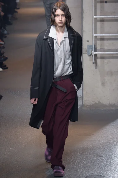 Look 17